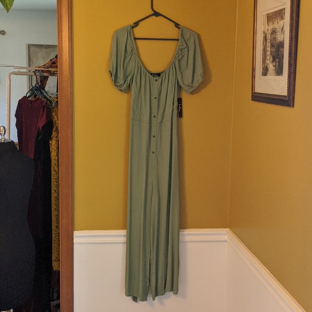 Lulu's light green Pantsuit/romper